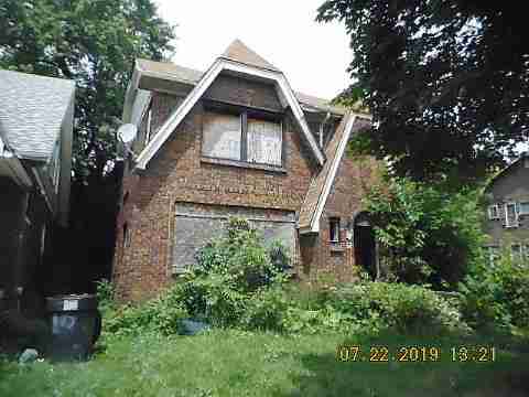 10410 Crocuslawn (2)_m.jpg